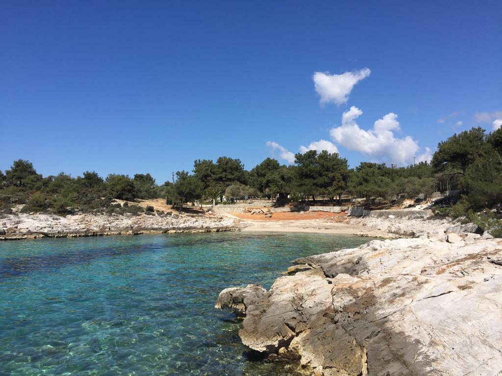 Beach Villa Isidora Potos Exterior photo